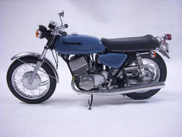 カワサキ500SSマッハⅢ “Revell-TAKARA 1/12” 古いバイク模型
